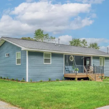 NEW! 3 bed, 1.5 Bath, Games, WIFI Отели в г. Эсканаба