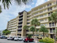 Endless Oceanfront Upper Floor Views of Ocean/Pier from This Wonderful Condo!