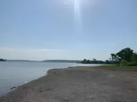Gene's Retreat, charming lakeside 3 bed 2 bath peaceful home near Ft Gibson Lake