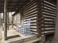 Historic one bedroom log cabin 雷克路爾酒店