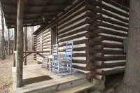 Historic one bedroom log cabin