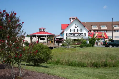 Absolutely Stunning 3 Bedroom Sea Colony Condo! Ocean Front w/Premium Renovation