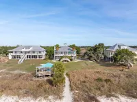 Oceanfront 3Br/2BA. Sleeps 10. Private Beach. Gulf Views. Ocean Springs