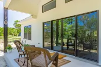 Oaks Ranch- Gorgeous Home near Guadalupe River State Park Hotels in Spring Branch