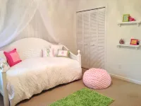 Charming cottage 2 blocks from the beach