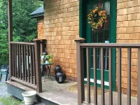 Beautiful, spacious lake home w/mooring & swim raft. Walk to shops & restaurants