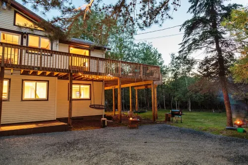 *Dream Lodge* Upscale Family Getaway!