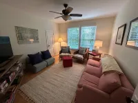 Downtown Brevard Cottage~ Short Stroll to Main Street~ Hiking & Biking Close By