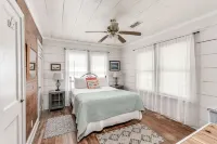 Updated Farm House on 1/2 Acre 1 Block From Aransas Bay