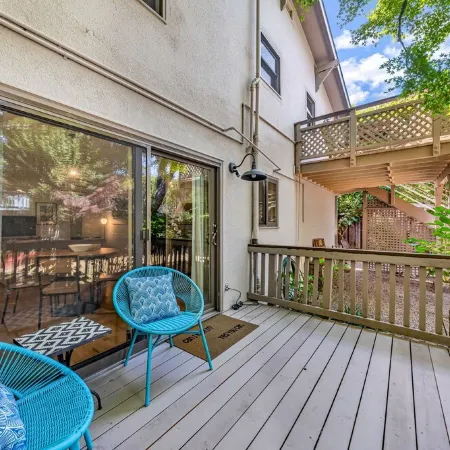 Mill Valley Apartment: Walking Distance to DT