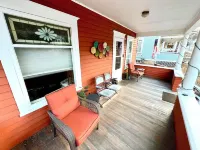 The Tangerine Terrace - Charming 4-bedroom house in Red Wing with two king beds