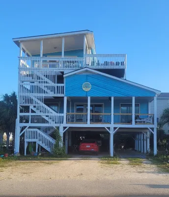 Family and Pet Friendly, steps from the beach