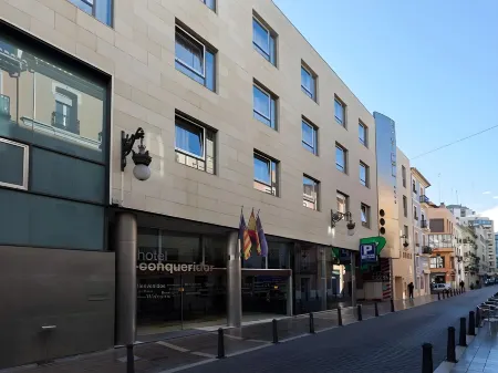 Hotel Conqueridor Отели рядом с достопримечательностью «Terminal 1 of Valencia Airport»