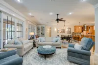 Hobe Sound Private Oasis with  pool on beautiful landscaped 1/2 acre