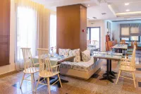 Mediterranean Resort - breakfast