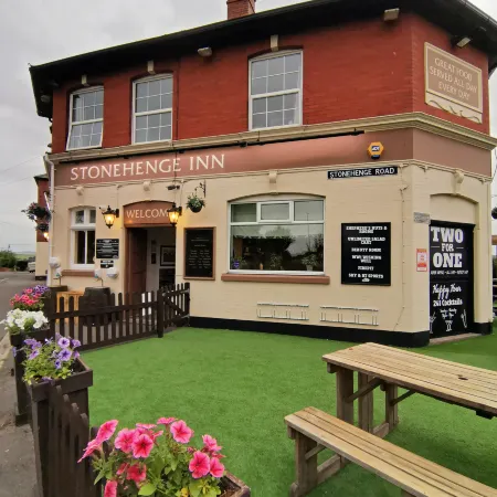 Stonehenge Inn