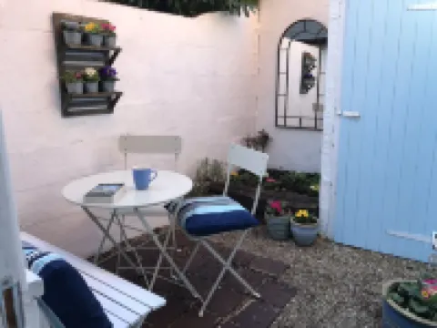 Pretty 18th century cottage centrally situated  on Mermaid Street in Rye