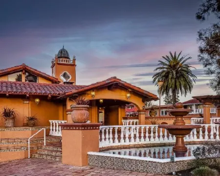 SFO El Rancho Inn, SureStay Collection by Best Western ミルブレーのホテル