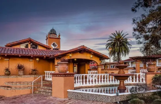 舊金山國際機場El Rancho旅館，貝斯特韋斯特旗下Surestay精選