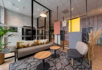 ]B&B HOTEL Valenciennes Onnaing Hotels in Vicq