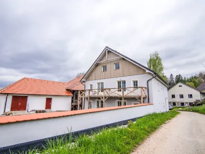 Slunečná Hotels near Autocamp Jenišov7