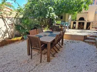 F3 Marvivo-les Sablettes 15 m de la Plage Hotels in La Seyne-sur-Mer