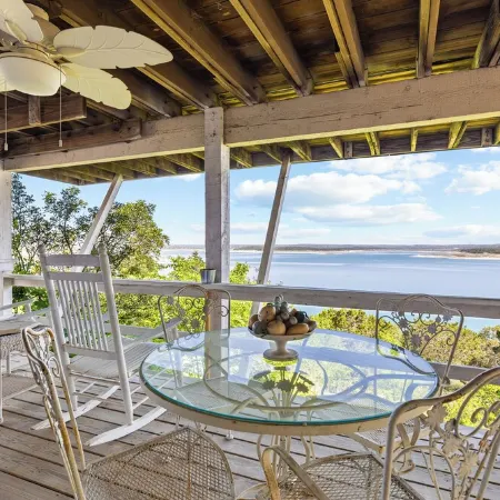 Private Romantic Lodgings Located in Wine Cellar Overlooking Canyon Lake