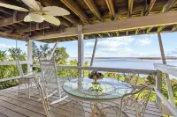 Private Romantic Lodgings Located in Wine Cellar Overlooking Canyon Lake