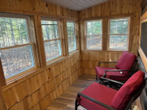 Two Bedroom Cabin with Hot Tub and Fireplace.