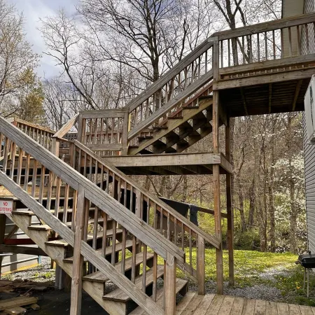 Trail 10 Hideaway, Entire Apartment in Freeman, WV