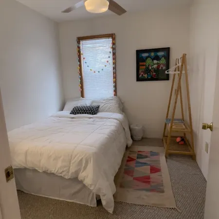 Beautiful Lake House & Spacious 4 BR