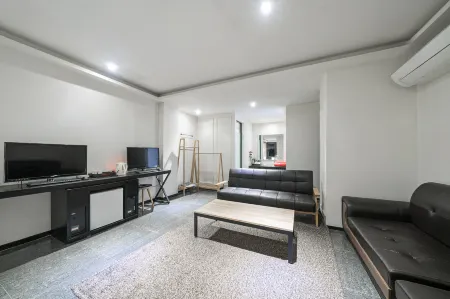Icheon Boutique XYM
