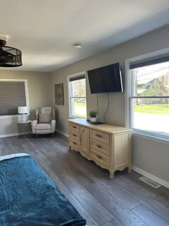 Located in the heart of Downtown Saugatuck Отели в г. Сотак