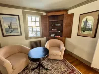 Charming 3-bedroom cottage with WiFi and AC in Hot Springs バスのホテル