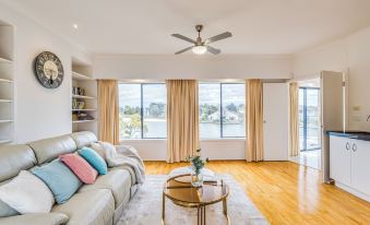 Stayau 6Br Deluxe Lakeview House Point Cook