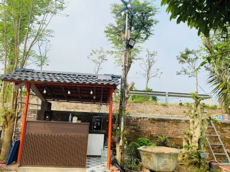 Homestay nhà gỗ Lan Anh Отели в г. Bao Yen