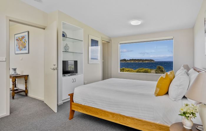 Manfield Seaside Bruny Island