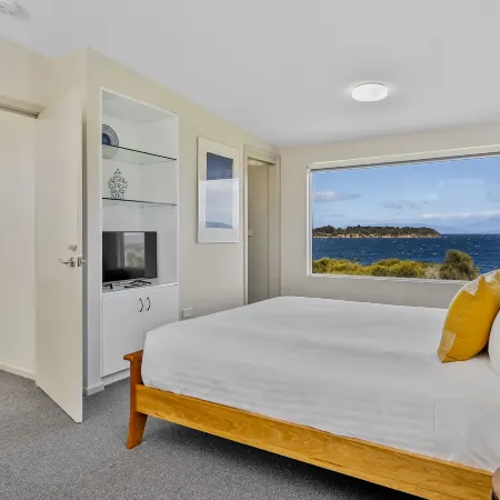 Manfield Seaside Bruny Island