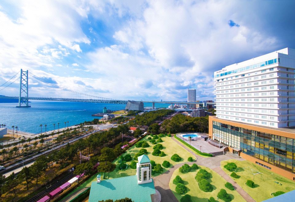 시사이드 호텔 마이코 빌라 고베의 야외 수영장