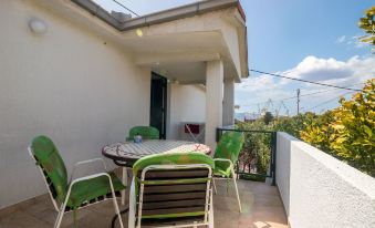 Apartment and Rooms Ruza