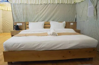 Baromas Resort and Camping Mahasu Devta Temple附近的飯店