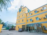 7Days Inn Hotel (Harbin Xilong Market) Hotels near Ha'erbin Tianheng Mountain Ski Field