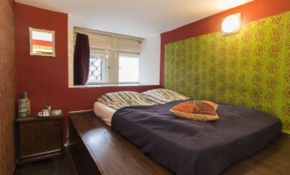 Baroque Hostel & Coworking