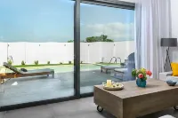 5Star Villa Harmony w Heated Pool, Gym, Spa, Sauna