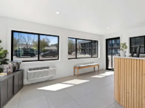 羊絨客棧 奇蘭縣酒店