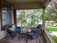 Historic 1875 Victorian-Pear Tree Manor - close to downtown, Lake Huron, & river Hotels in Port Huron