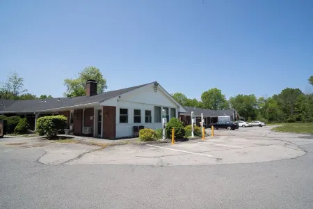 The Lagrange Inn & Extended Stay