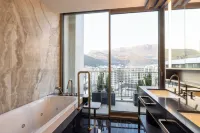 Merit Starlit Hotel & Residences - Hot Tub