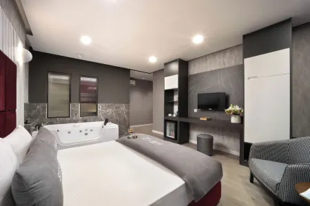 Siesta Hotel Bakırköy Отели рядом с достопримечательностью «Музей авиации»