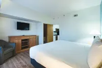 The Atrium Resort, Virginia Beach by Vacatia